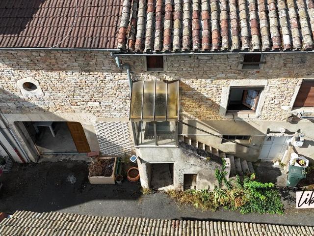 Maison vente à Mâcon, Uchizy