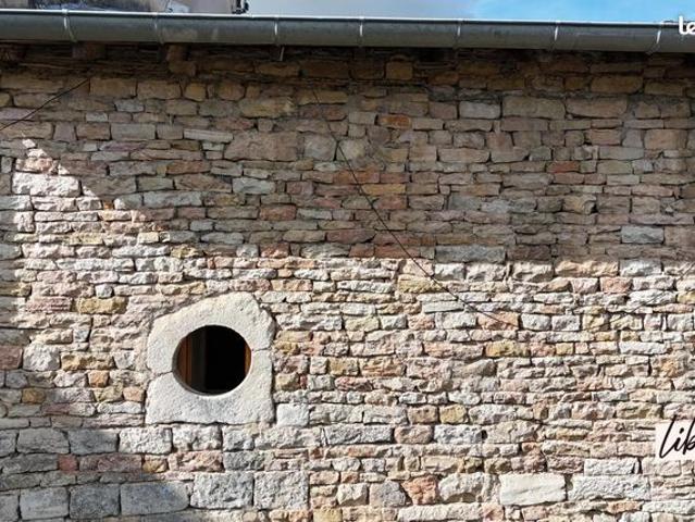 Maison vente à Mâcon, Uchizy