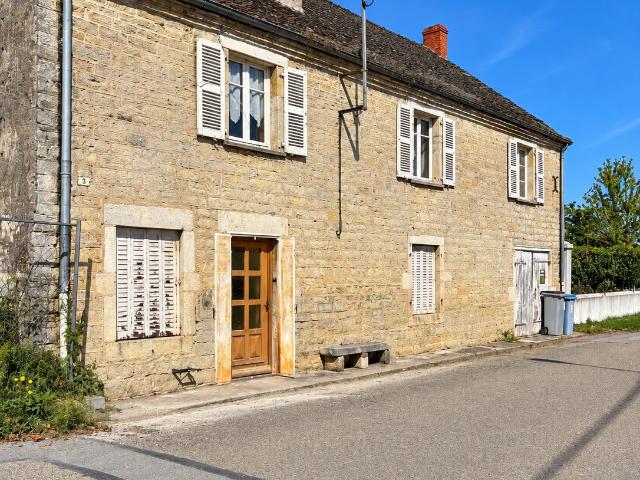 Maison vente à Lotissement du Stade, Annoire