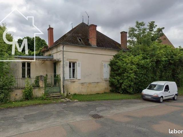Maison vente à Saint-Amand-Montrond, Meillant