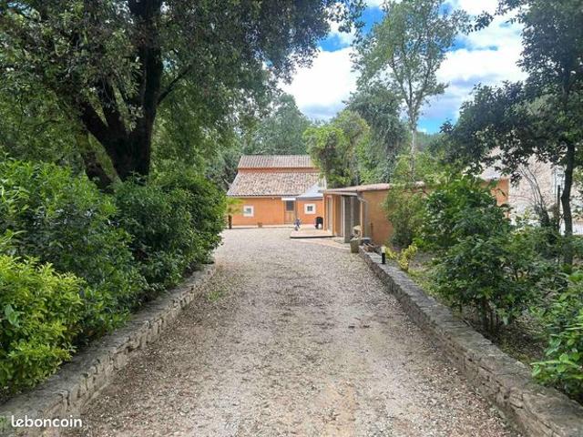 Maison vente à Nîmes, Vers-pont-du-gard