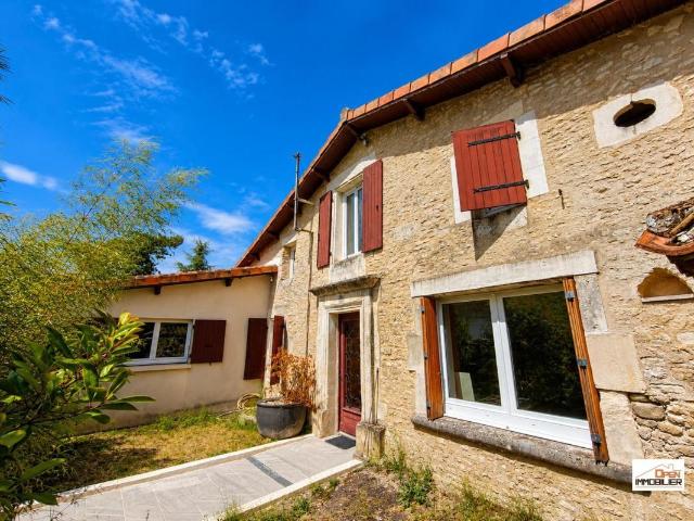 Maison vente à Asnières-sur-Nouère, Charente