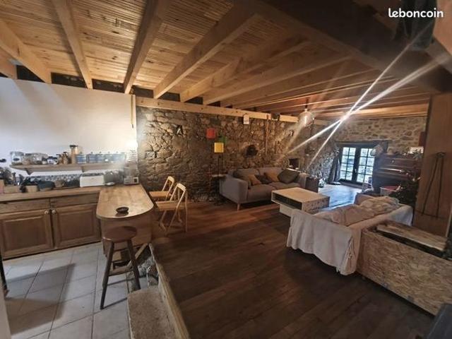Maison vente à Angoulême, Écuras