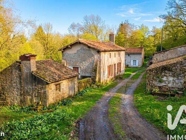 Maison vente à Parthenay, Saint-aubin-le-cloud