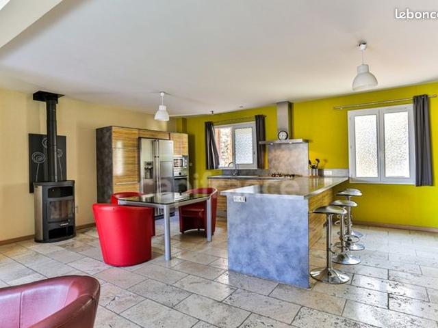 Maison vente à Nîmes, Collias