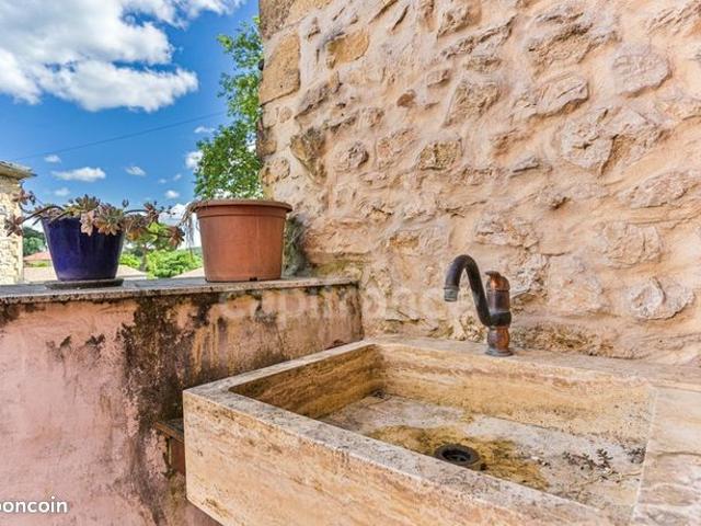 Maison vente à Nîmes, Collias