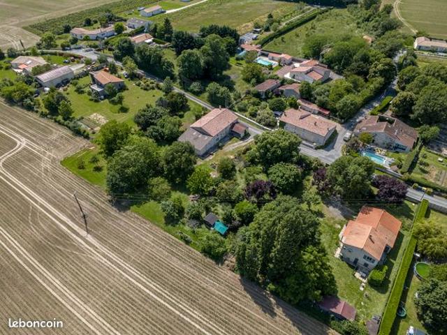 Maison vente à Saint-Jean-d'Angély, Le Mung