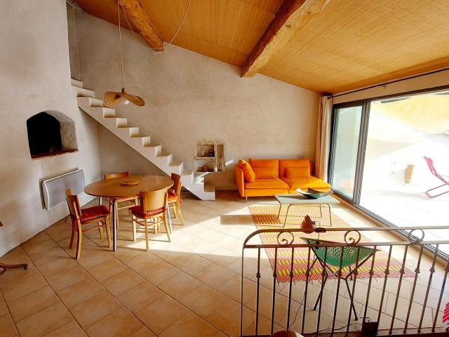 Maison vente à Narbonne, Feuilla