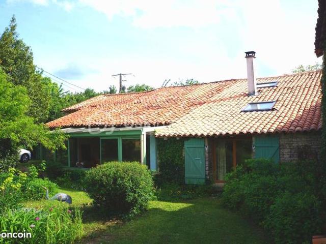 Maison vente à Confolens, Saint-fraigne