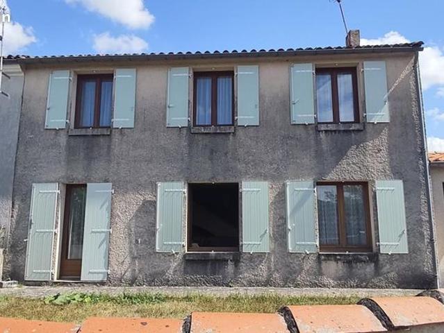 Maison vente à Saintes, Les Gonds