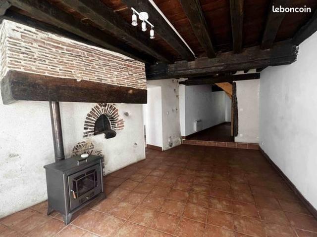 Maison vente à Confolens, Saulgond