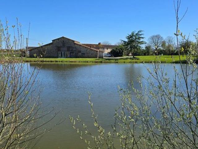 Maison vente à La Roche-sur-Yon, Chavagnes-en-paillers