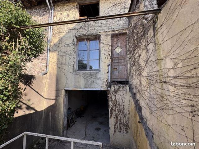 Maison vente à Mâcon, Tournus