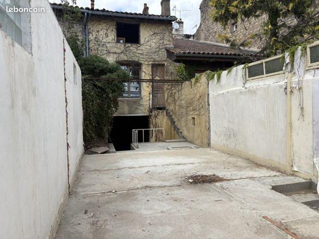 Maison vente à Mâcon, Tournus