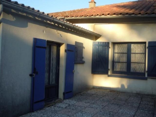 Maison vente à Confolens, Chabanais