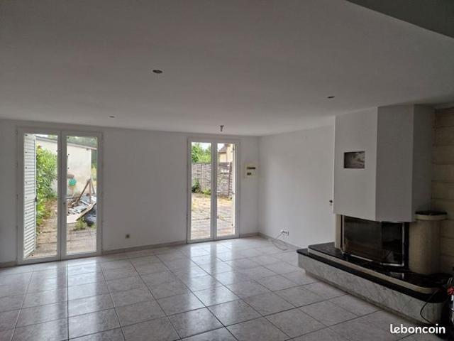 Maison vente à Montargis, Villemandeur