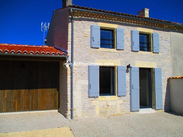 Maison location à Saint-Jean-d'Angély, Asnières-la-giraud