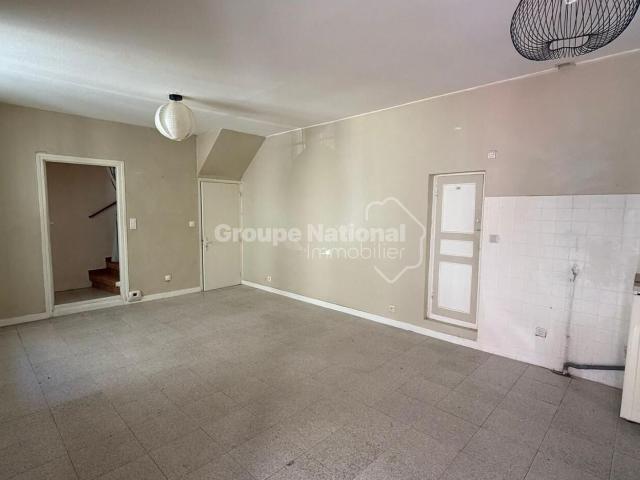 Maison vente à Nîmes, Montfrin
