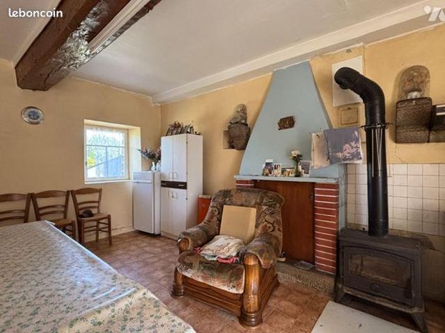 Maison vente à Confolens, La Chapelle