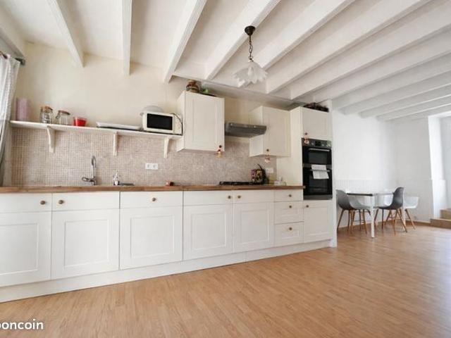 Maison vente à Confolens, Lesterps