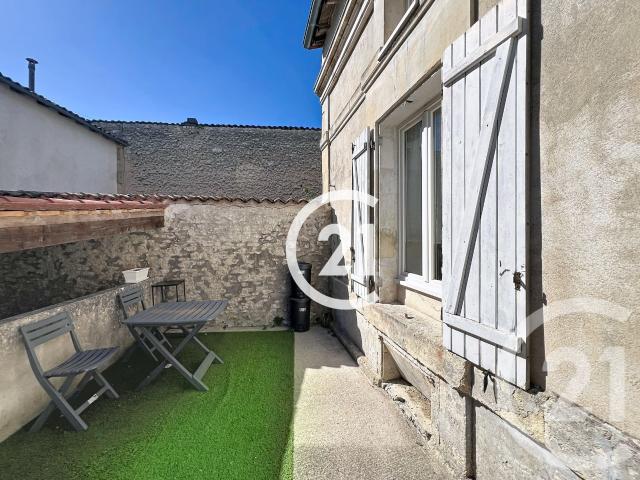 Maison vente à La Chaudronne, Cognac