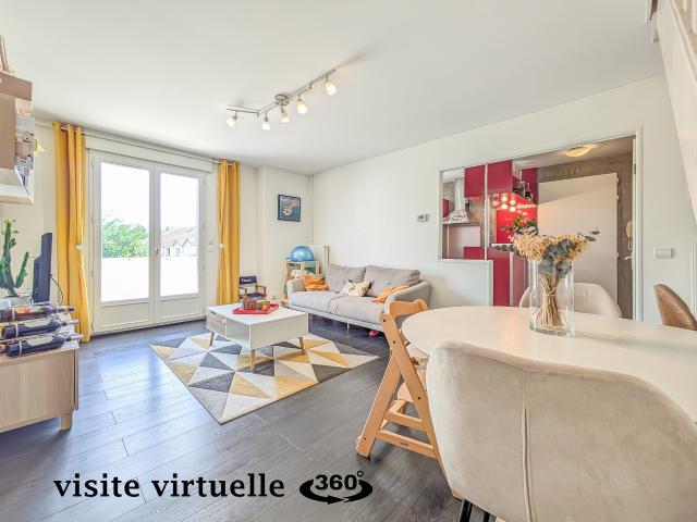Maison vente à Versailles, Plaisir