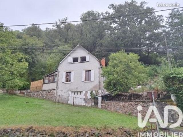 Maison vente à Mauriac, Saint-chamant