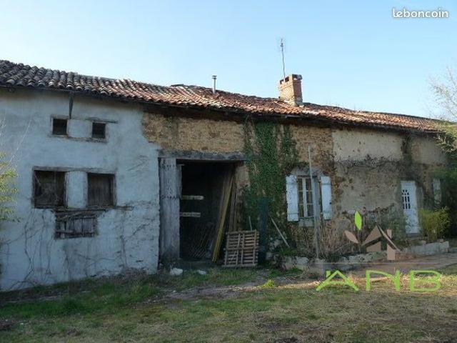 Maison vente à Nontron, Busserolles