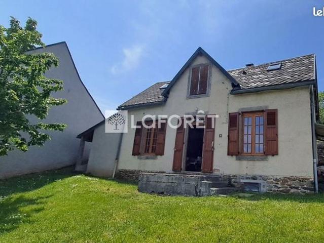 Maison vente à Pierrefort