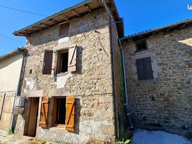 Maison vente à Rochechouart, Cognac-la-forêt