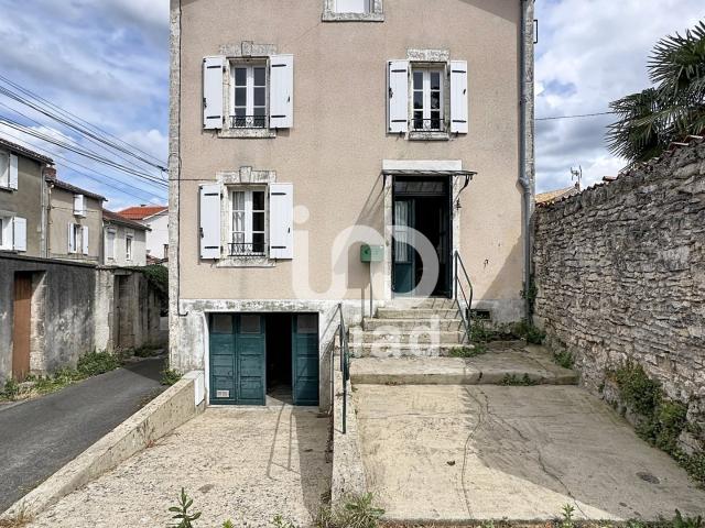 Maison vente à Angoulême, Aignes-et-puypéroux