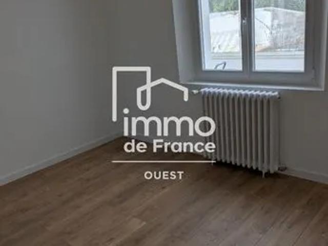 Maison location à Le Bourg sous la Roche, La Roche-sur-Yon