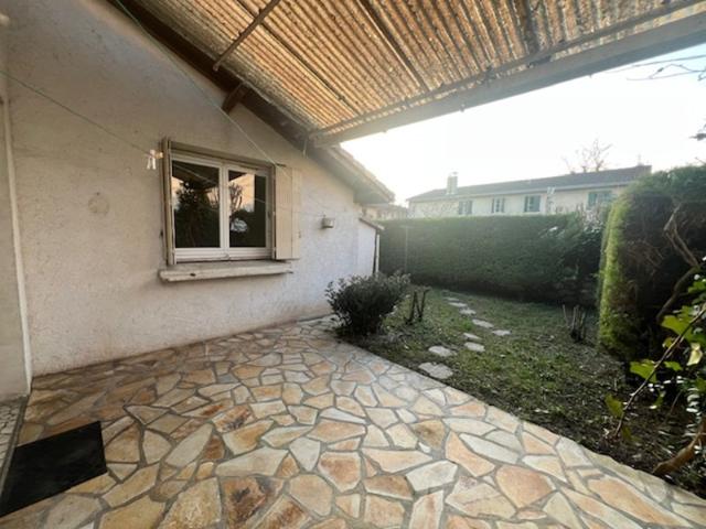 Maison vente à Aiguillon, Bernafort