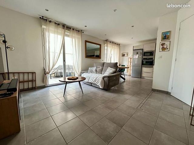 Maison vente à Saint-Germain-en-Laye, Carrières-sous-poissy