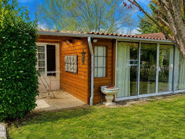 Maison vente à Saint-Jean-de-Liversay, Charente-Maritime