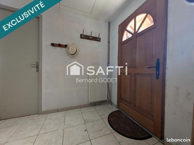 Maison vente à Le Bouchage, Charente