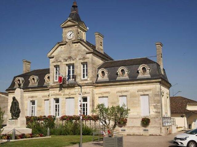 Maison location à Saint-Denis-de-Pile, Gironde