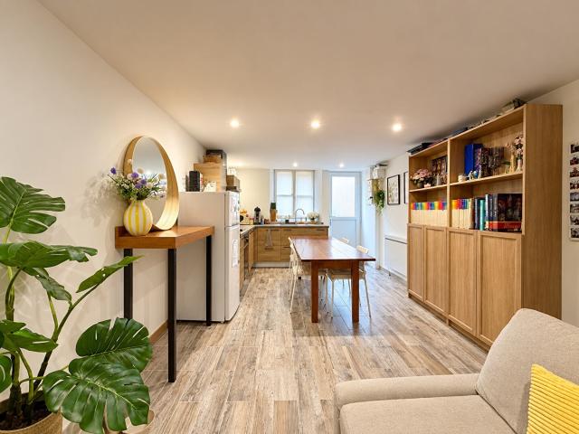 Maison location à Quartier St-Laurent du Jura, Mouzon