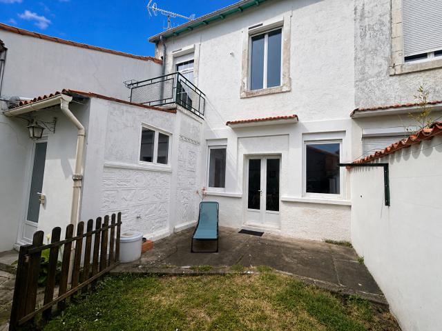Maison vente à Rochefort, Etaules