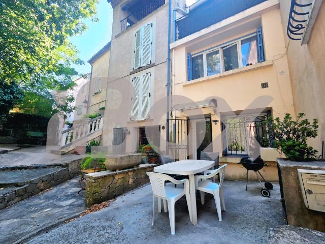 Maison vente à Arrondissement de Toulon, Belgentier