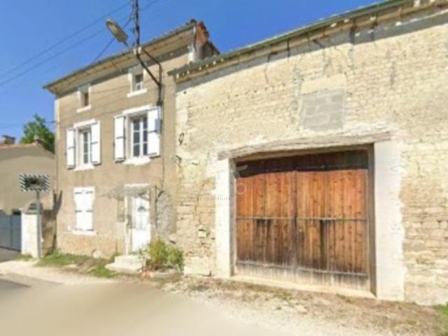 Maison vente à Aux Poumarets, Vouharte
