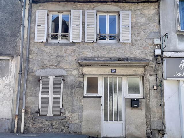 Maison location à Ussel