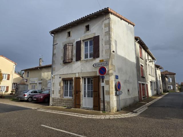 Maison vente à Confolens, Benest