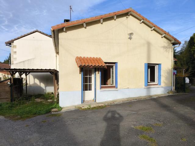 Maison vente à Confolens, Tessonnière