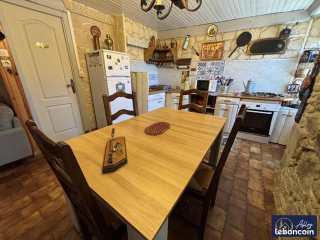 Maison vente à Mauriac, Saint-etienne-de-chomeil