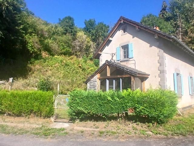 Maison vente à Saint-Flour, Lugarde