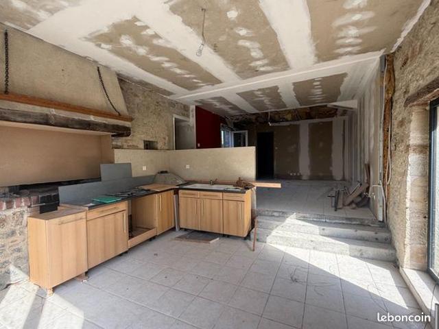 Maison vente à Fontenay-le-Comte, Saint-juire-champgillon