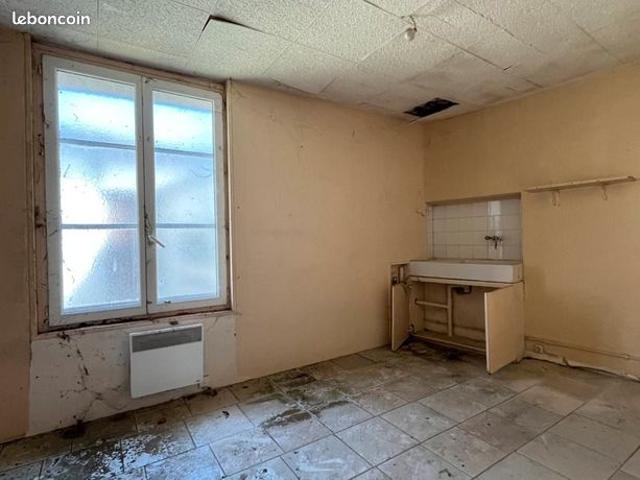 Maison vente à Confolens, Nouvelle-Aquitaine