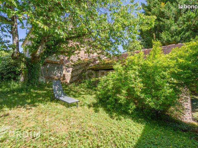 Maison vente à Moutiers-en-Puisaye, Yonne