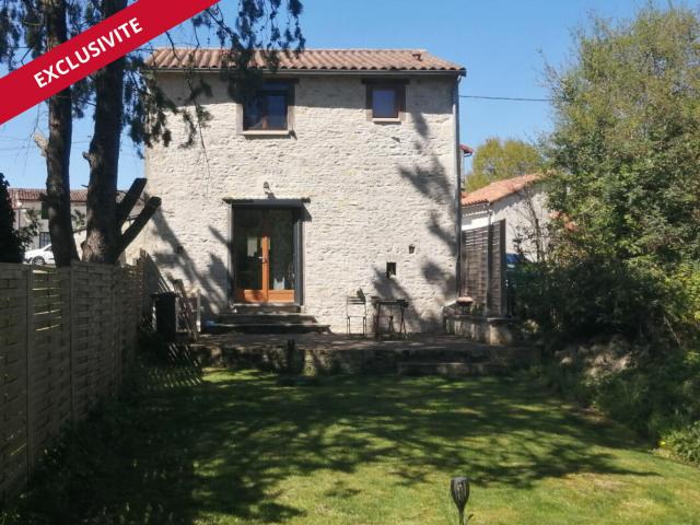 Maison vente à Montmorillon, Joussé